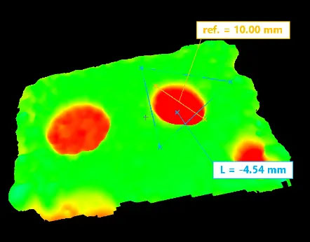 盲孔的3D视图，带深度测量值，有颜色渐变。