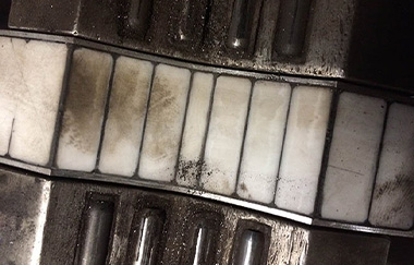 采用涡流阵列技术对材料表面进行自动检测