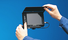 Adjusting the monitor position