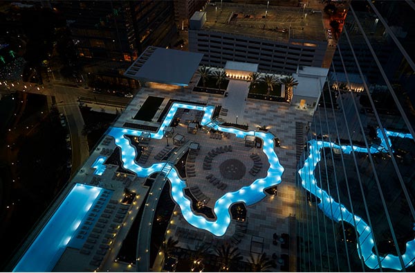 Altitude屋顶和泳池 | Marriott Marquis Houston（休斯顿马奎斯万豪酒店）