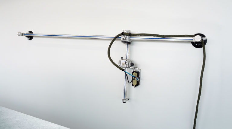 安装在风力涡轮机叶片长度方向上的1.8米长GLIDER扫查器