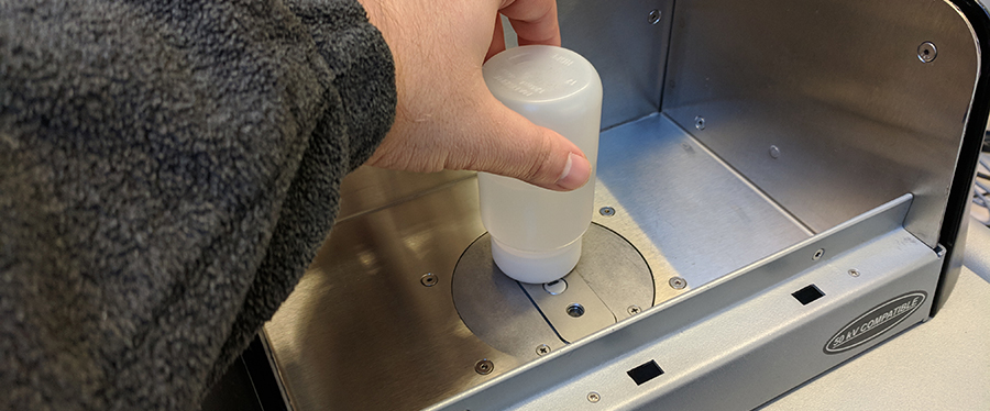 使用VCA型号的Vanta分析仪分析油品和燃料中的磨损金属和添加剂