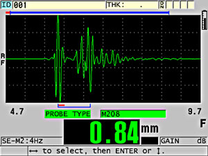 不准确读数的示例。第一个峰值由于波幅较低而未被探测到,这与内表面粗糙度有关。