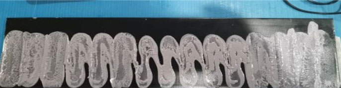 Test piece for phased array inspection of adhesive on the inside of a new energy vehicle, or electric vehicle, battery box