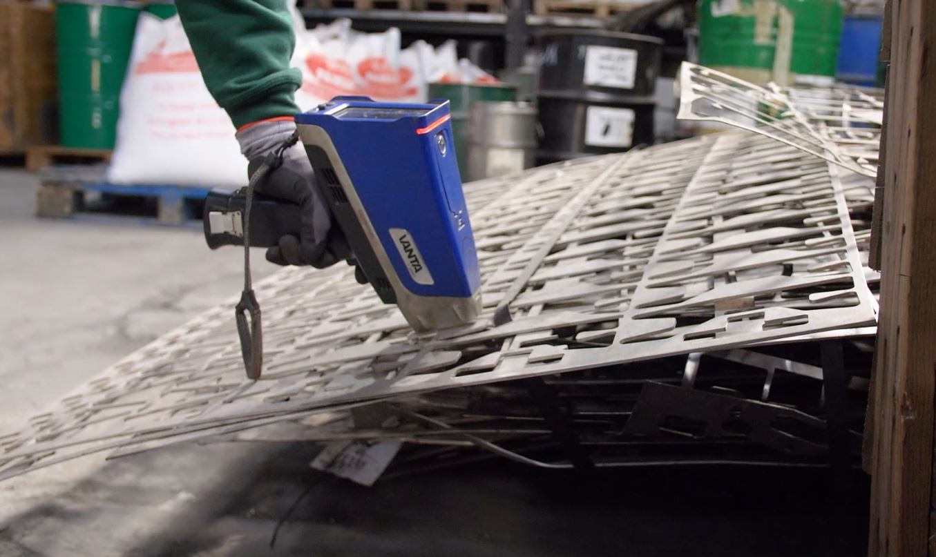 使用XRF分析仪快速识别合金