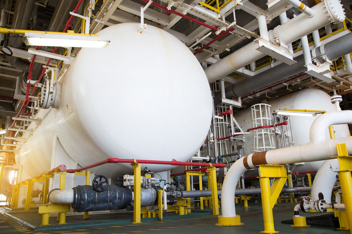 海上石油和天然气中央处理平台上的生产分离器