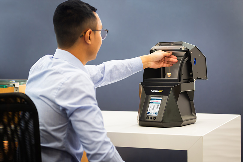 用于珠宝检测的台式XRF分析仪