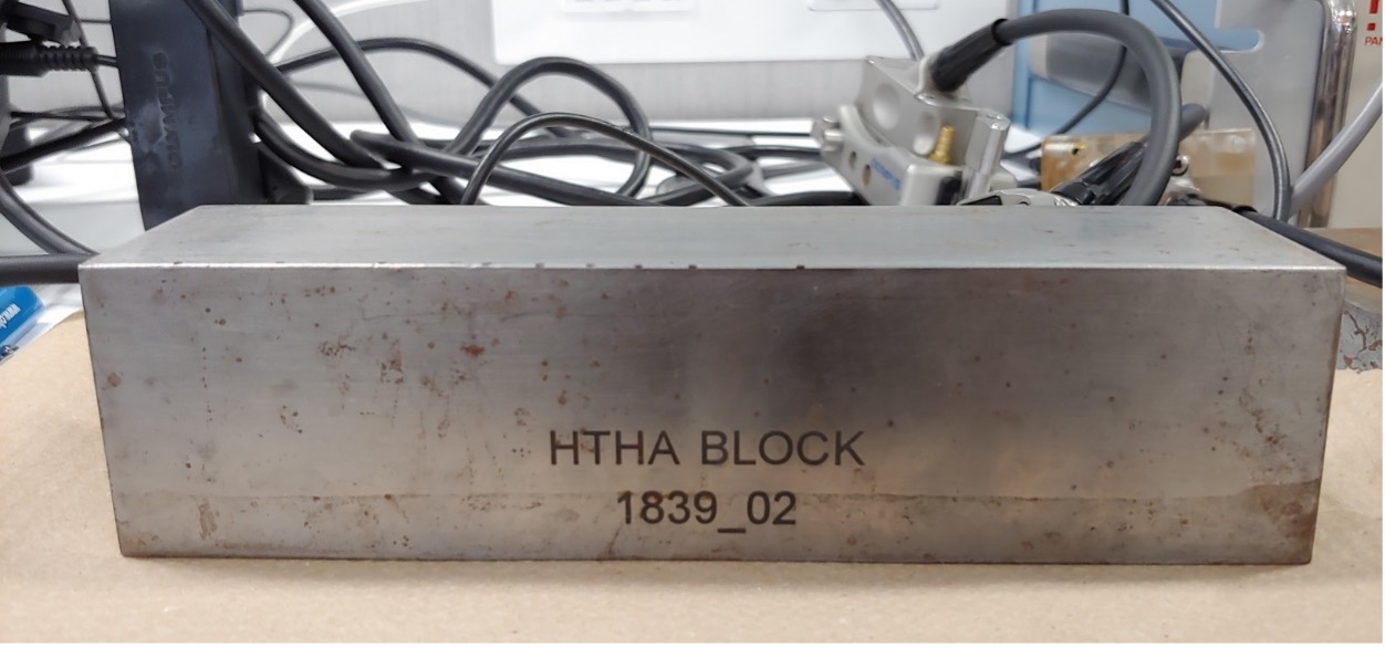 第二种测试配置是厚度为47 mm、具有人造高温氢致缺陷的试块。测试使用10L64 A32探头在接触模式下进行。