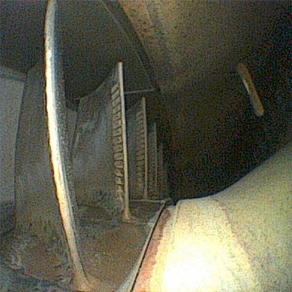 IPLEX TX II内窥镜获取的旋翼机涡轮发动机内部的叶片图像