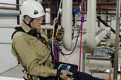 借助绳索攀爬进行的高度便携性缺陷检测应用