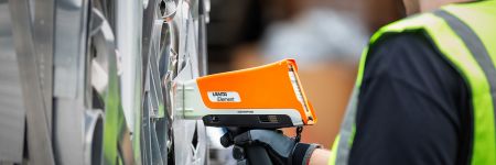 Vanta Element X射线荧光光谱仪用于检测金属废料的含量