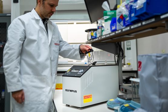 用于矿物辨别的X射线衍射分析仪