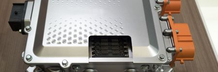 电动汽车（EV）逆变器