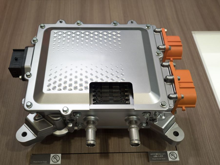 电动汽车(EV)逆变器